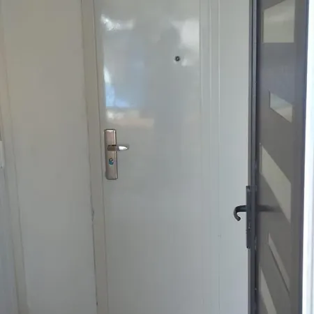 Ljilja شقة سلاتين